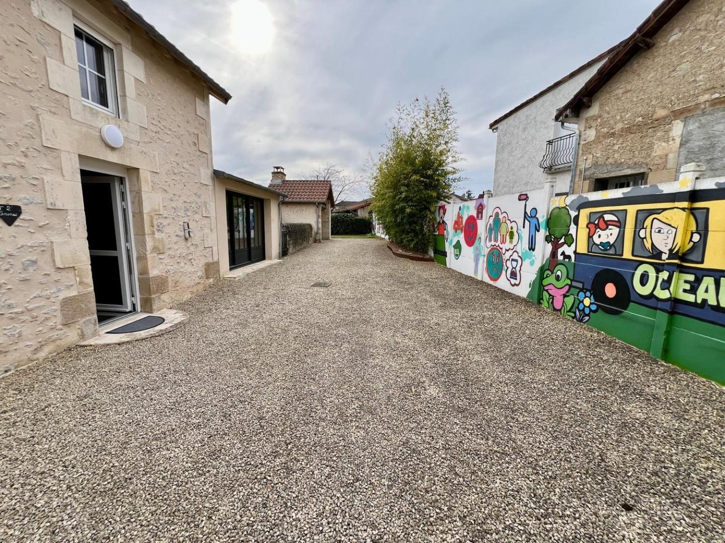 Chez Marcel - Maison 3 Chambres Lussac-les-Châteaux Dış mekan fotoğraf