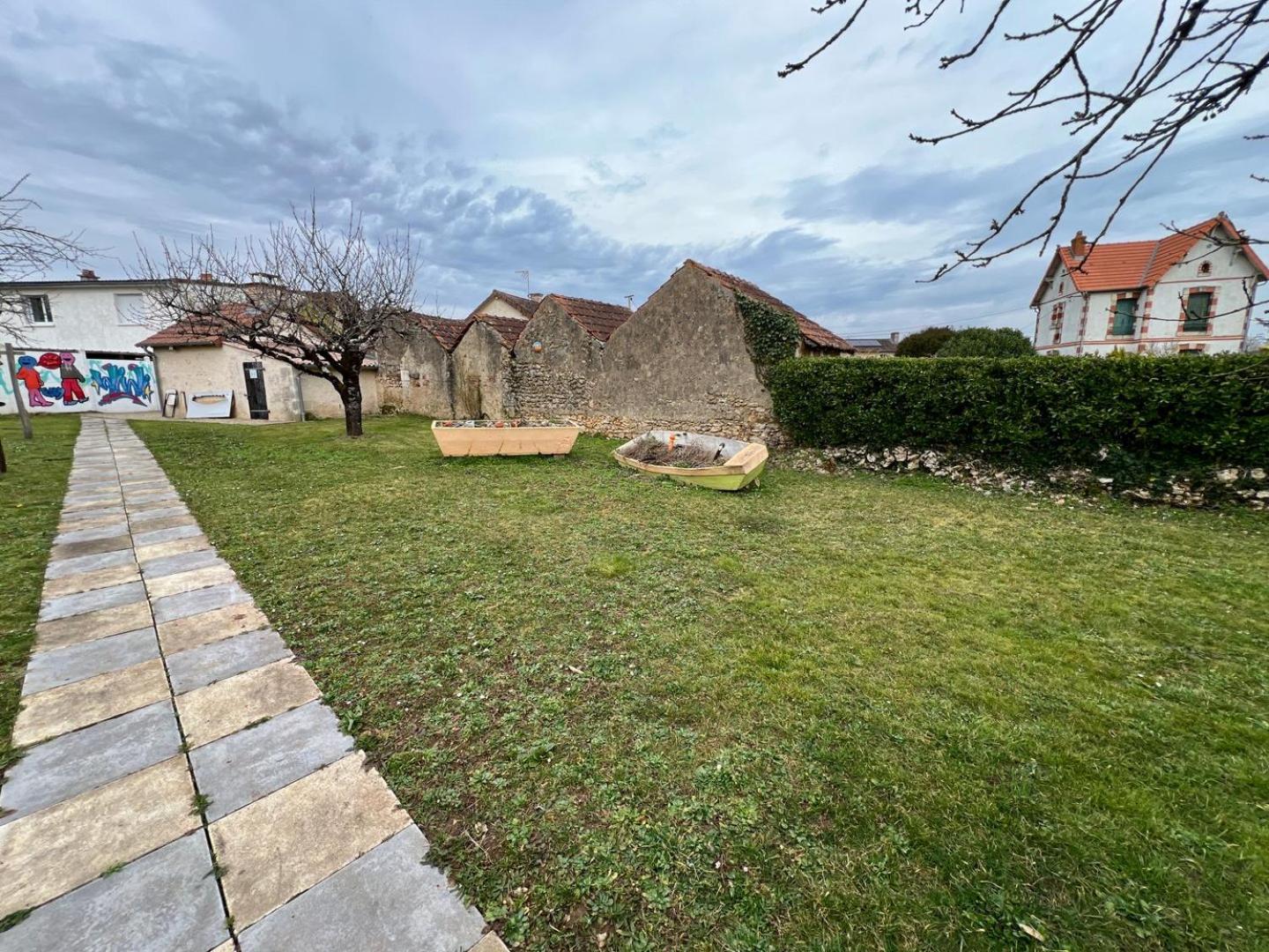 Chez Marcel - Maison 3 Chambres Lussac-les-Châteaux Dış mekan fotoğraf